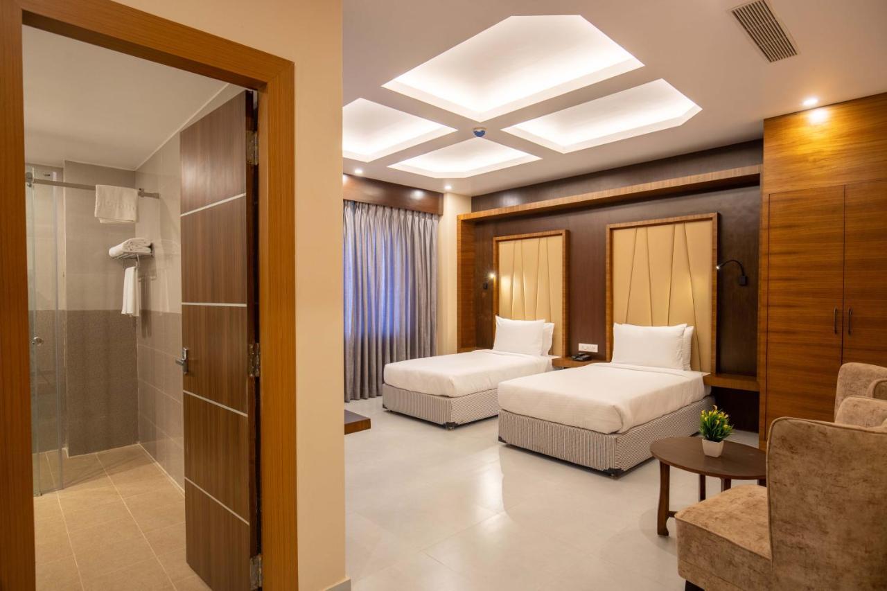 Hotel Palm International Butwal ภายนอก รูปภาพ