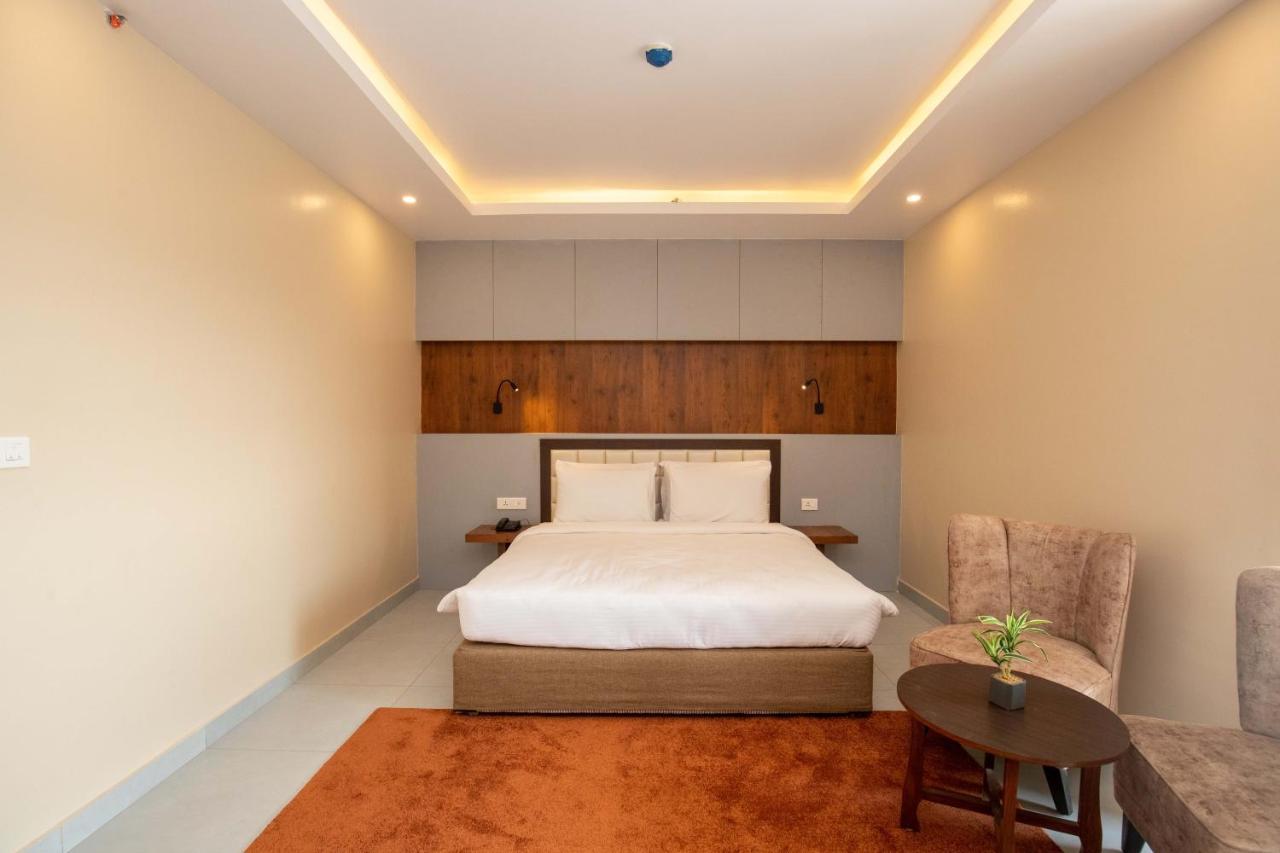 Hotel Palm International Butwal ภายนอก รูปภาพ