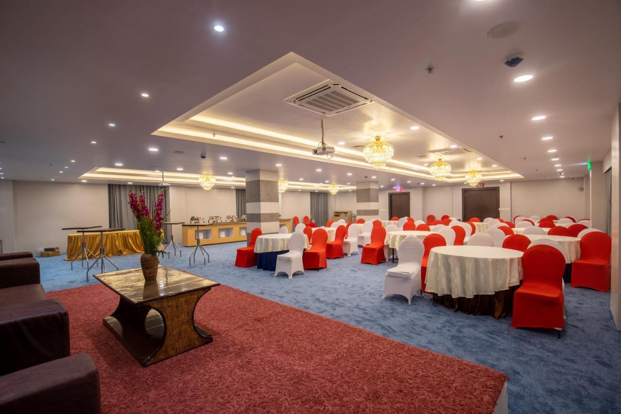 Hotel Palm International Butwal ภายนอก รูปภาพ