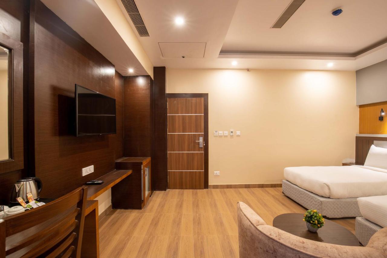Hotel Palm International Butwal ภายนอก รูปภาพ