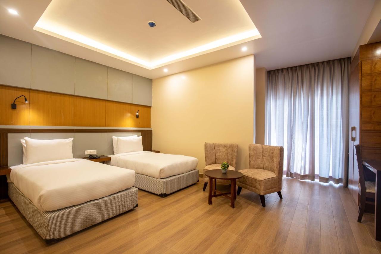 Hotel Palm International Butwal ภายนอก รูปภาพ