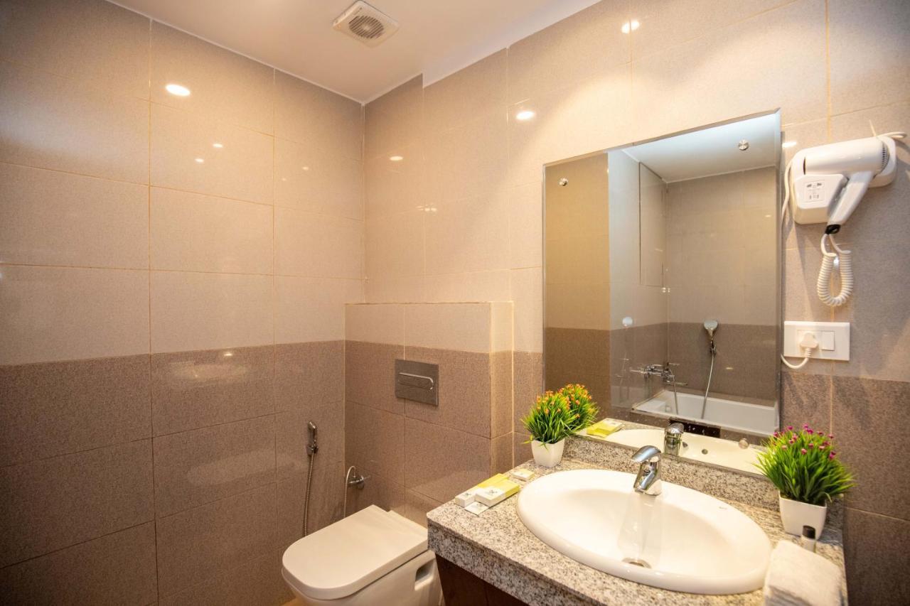 Hotel Palm International Butwal ภายนอก รูปภาพ