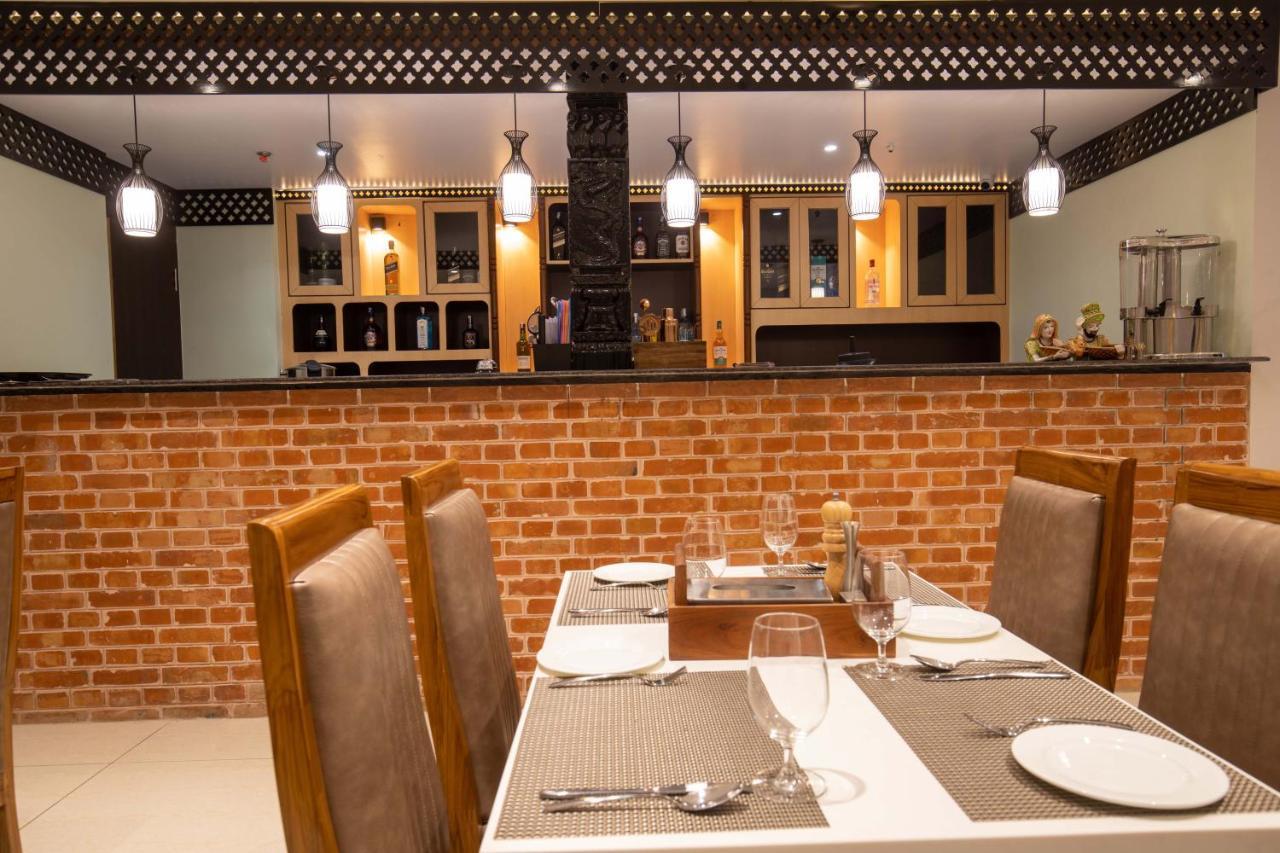Hotel Palm International Butwal ภายนอก รูปภาพ