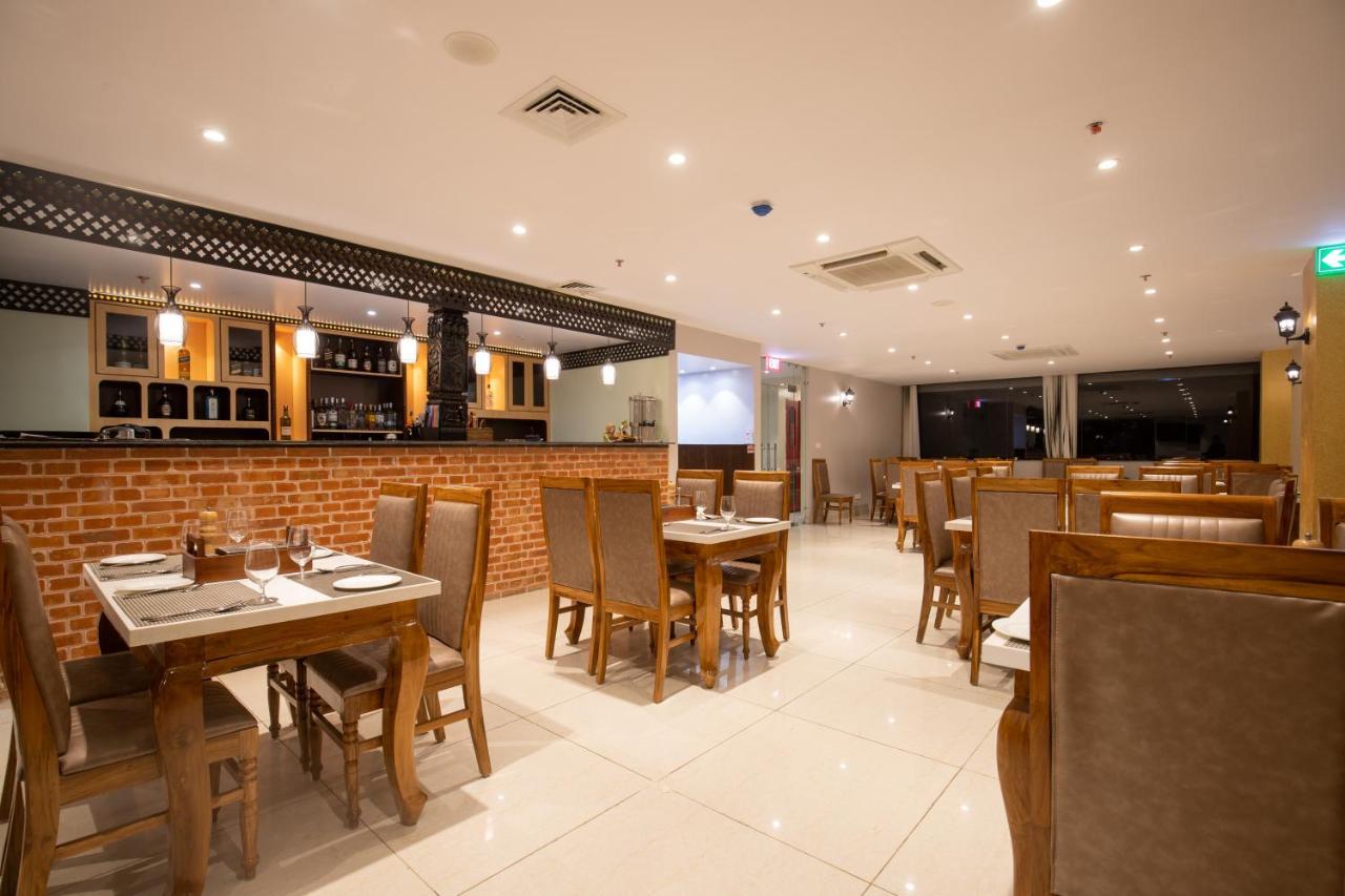 Hotel Palm International Butwal ภายนอก รูปภาพ