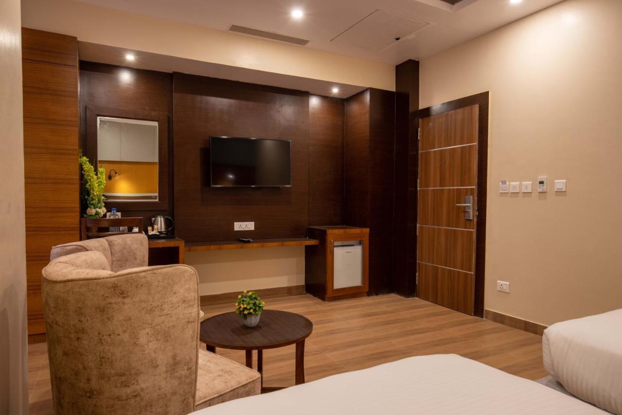 Hotel Palm International Butwal ภายนอก รูปภาพ