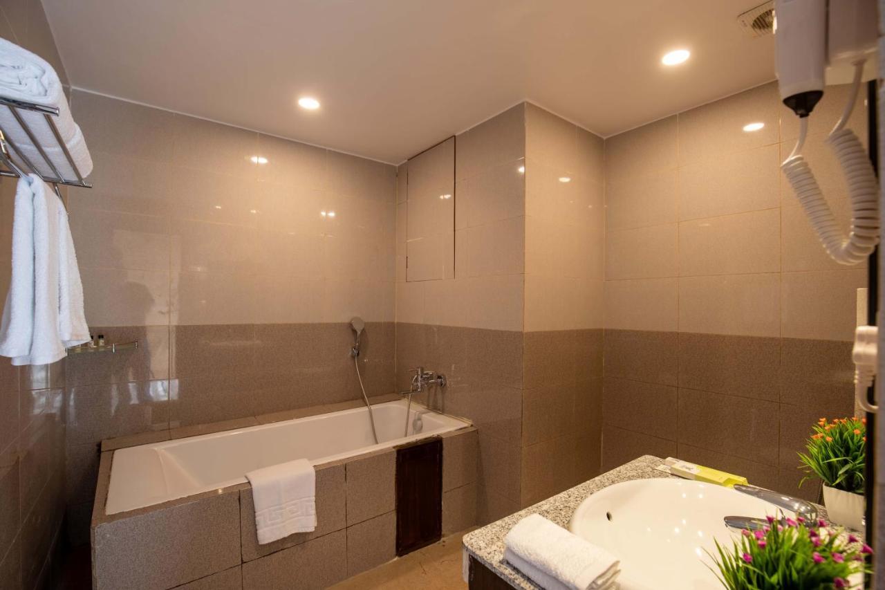 Hotel Palm International Butwal ภายนอก รูปภาพ