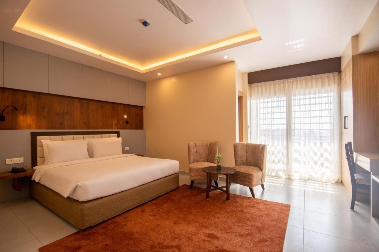 Hotel Palm International Butwal ภายนอก รูปภาพ