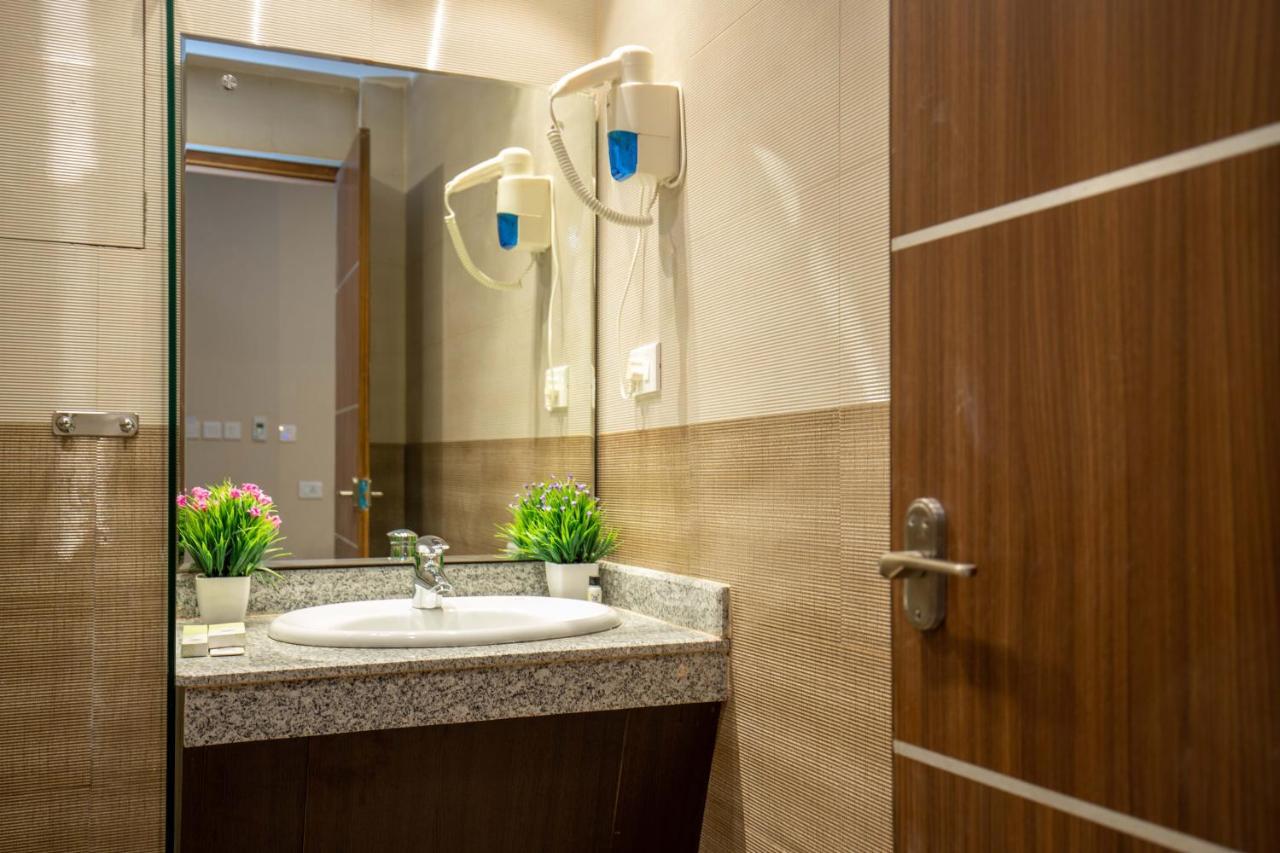 Hotel Palm International Butwal ภายนอก รูปภาพ