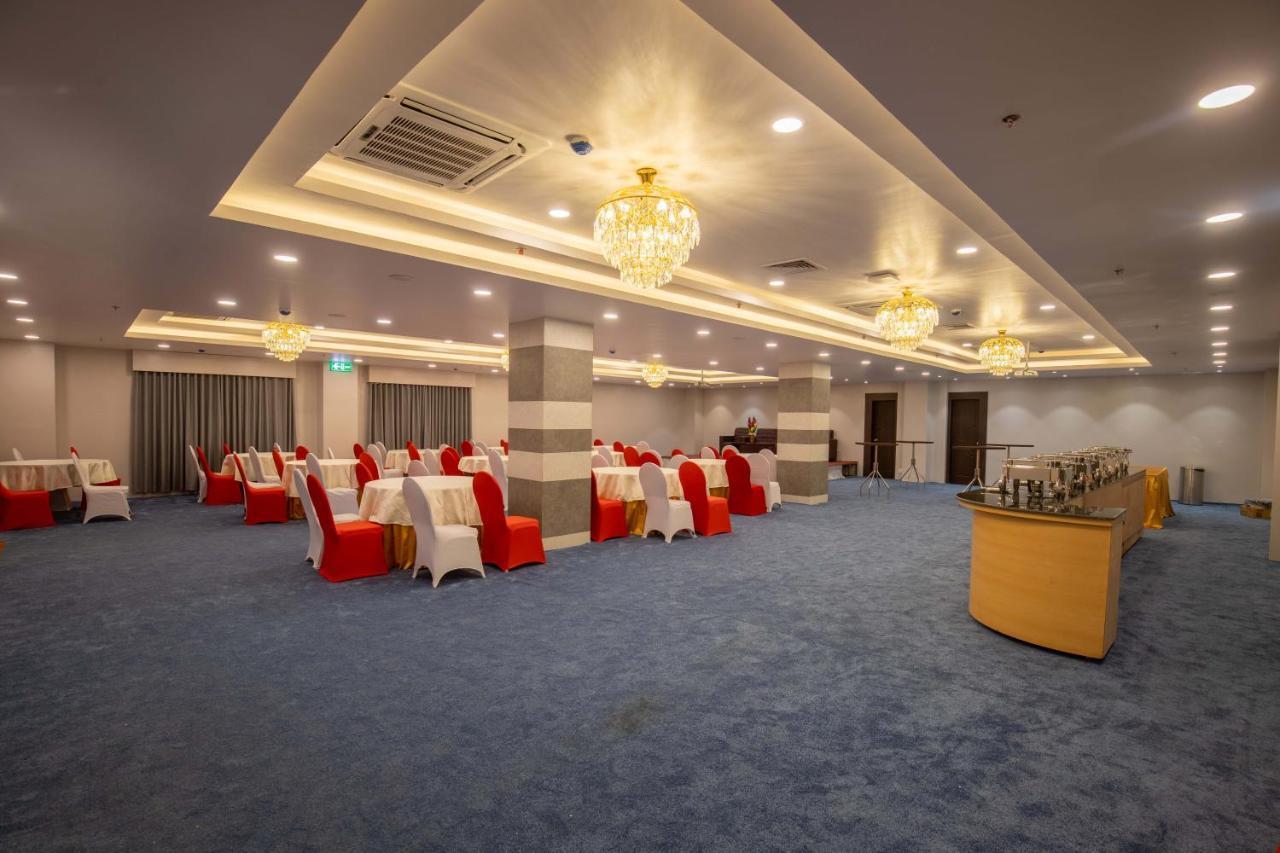 Hotel Palm International Butwal ภายนอก รูปภาพ