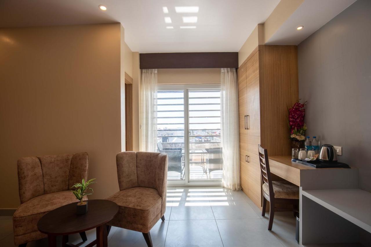Hotel Palm International Butwal ภายนอก รูปภาพ