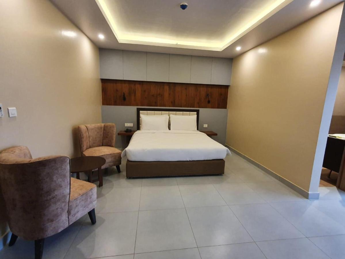 Hotel Palm International Butwal ภายนอก รูปภาพ